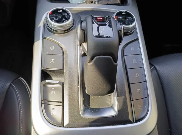 Car image 22
