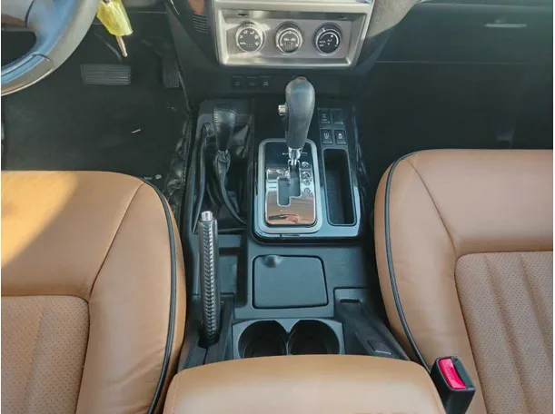 Car image 24