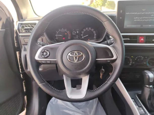 Car image 22