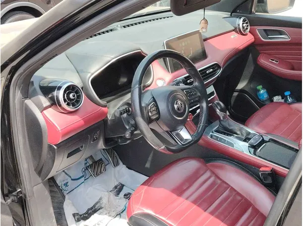 Car image 12
