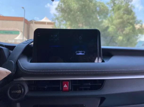 Car image 15