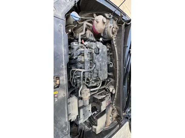 Car image 29