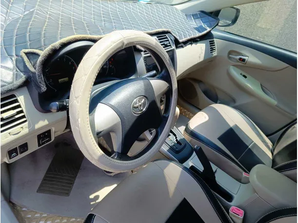 Car image 13