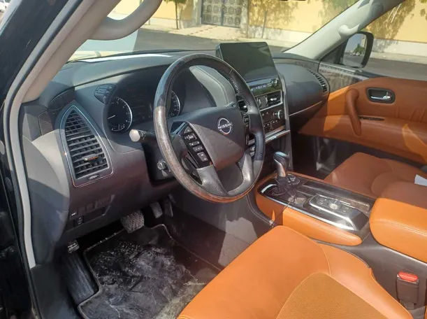 Car image 10