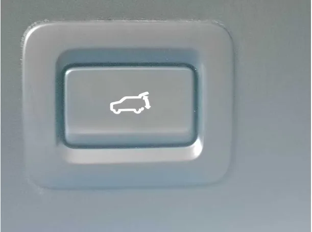 Car image 37