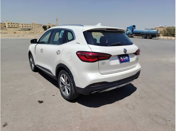 Car image 7