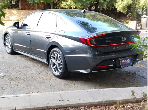 Car image 7