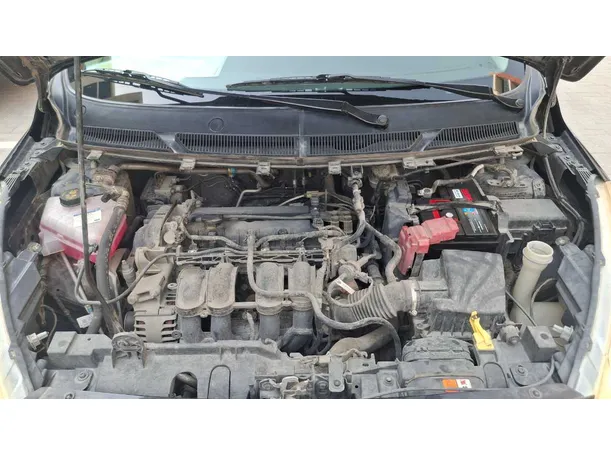 Car image 10