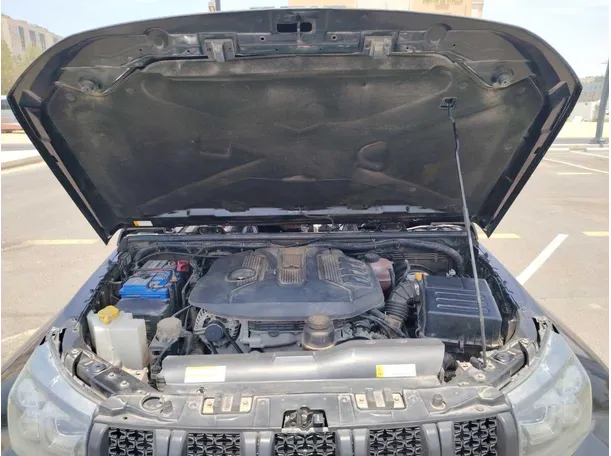 Car image 32