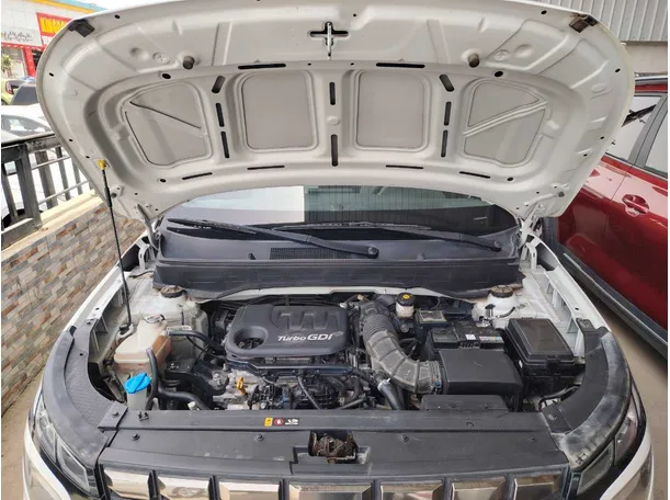 Car image 28