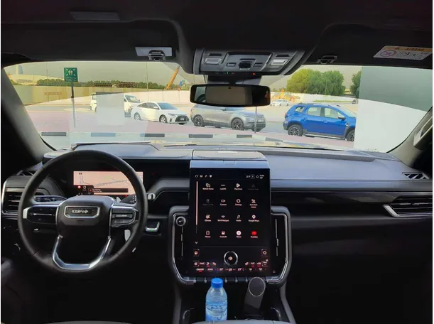 Car image 16