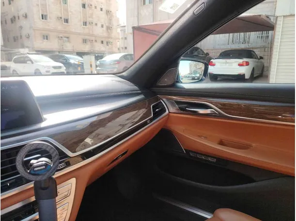 Car image 31