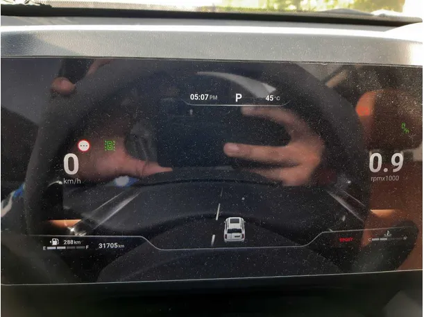 Car image 18