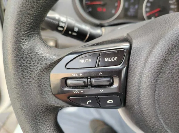 Car image 38