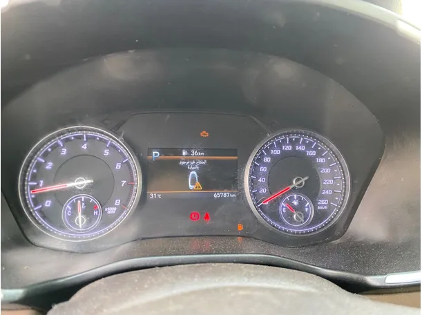 Car image 19