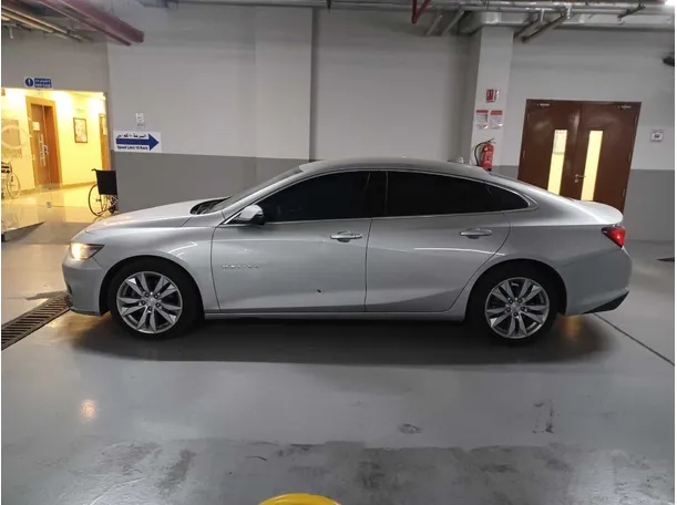 Car image 8