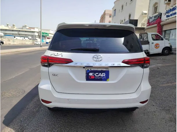 Car image 6