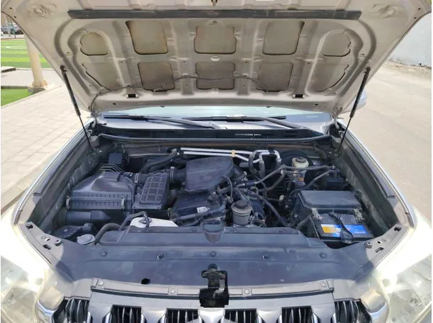 Car image 29