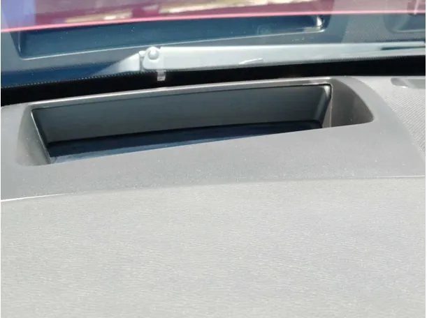 Car image 30