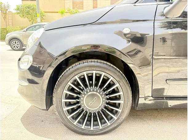 Car image 9