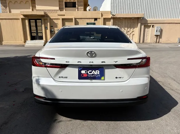 Car image 6