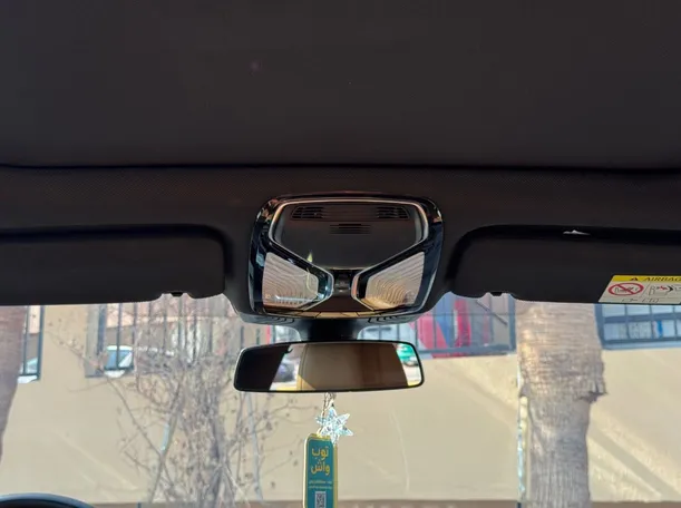 Car image 26
