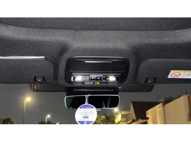 Car image 22