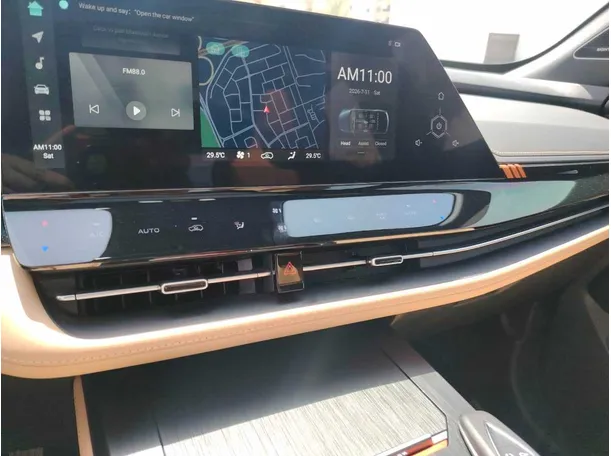 Car image 23