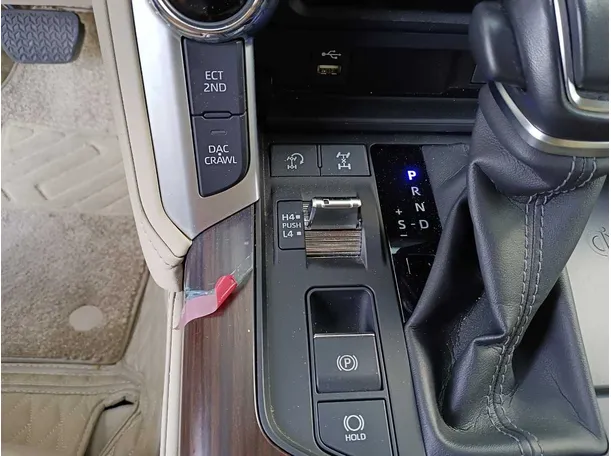 Car image 22