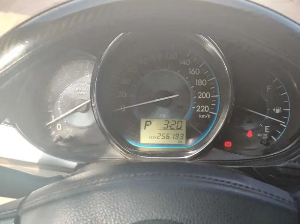 Car image 22
