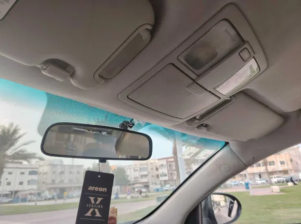 Car image 36