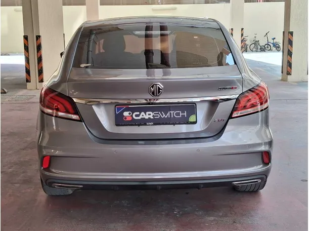 Car image 6