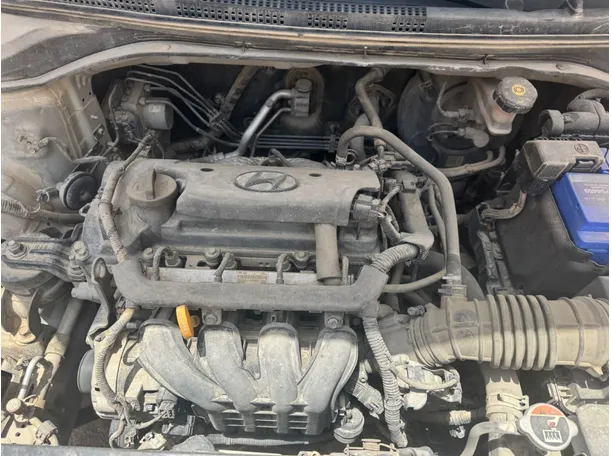 Car image 19