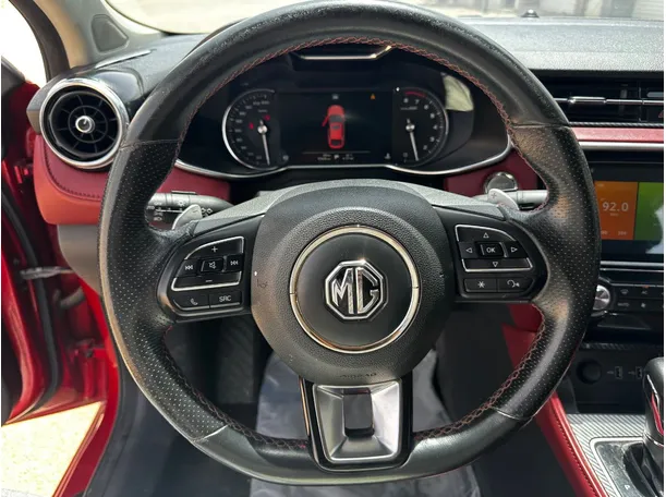 Car image 19
