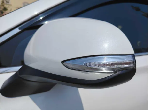 Car image 33