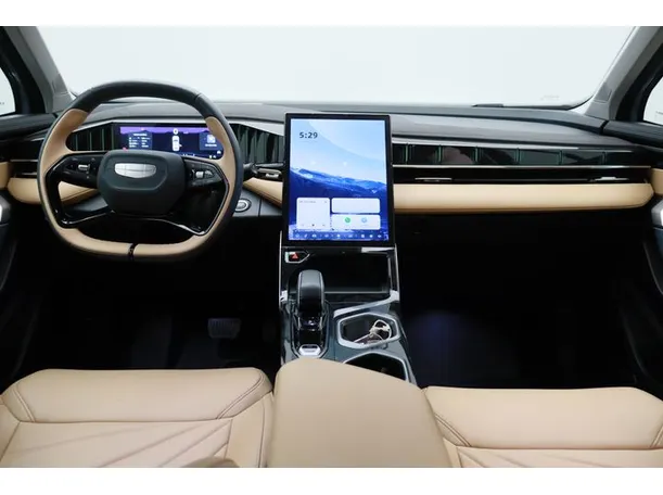 Car image 14