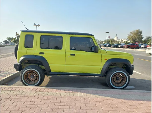 Car image 8