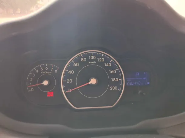 Car image 17