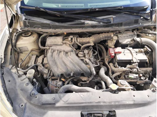 Car image 19