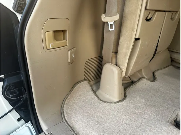 Car image 28