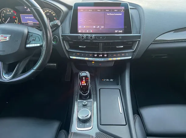 Car image 17