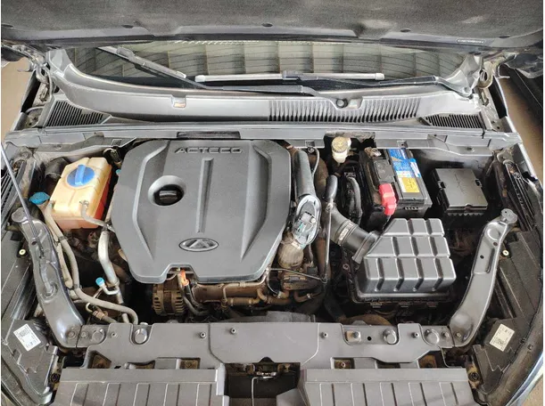 Car image 30