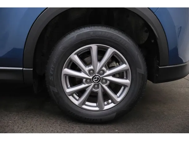 Car image 7