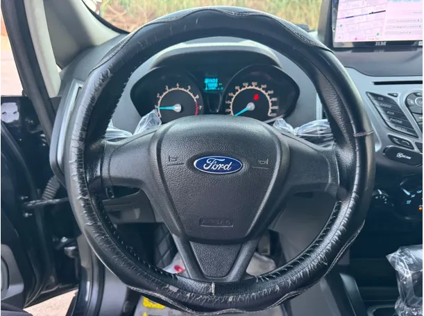 Car image 17