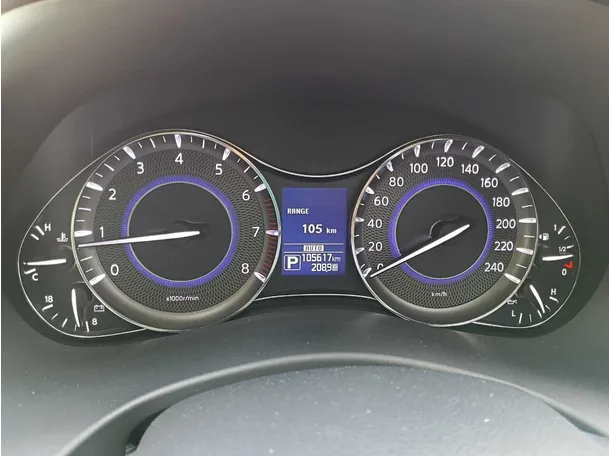 Car image 25