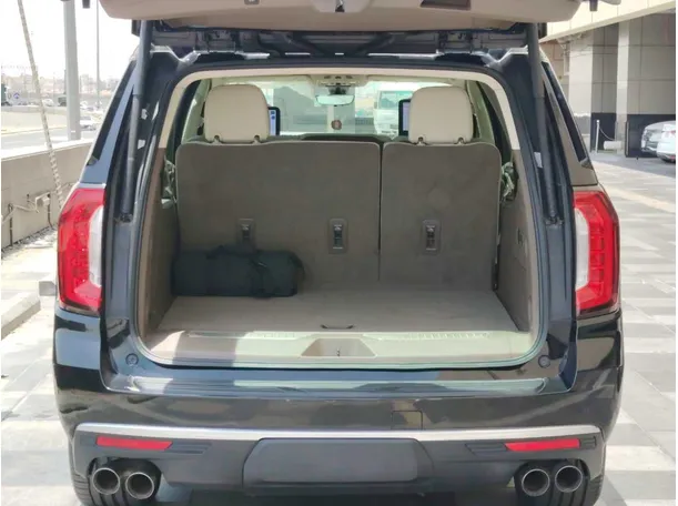 Car image 26