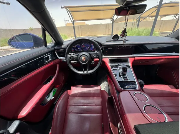 Car image 16