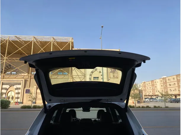 Car image 22