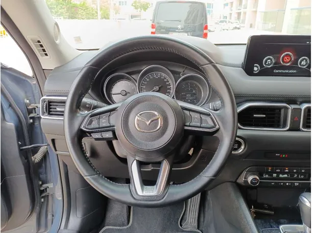 Car image 14