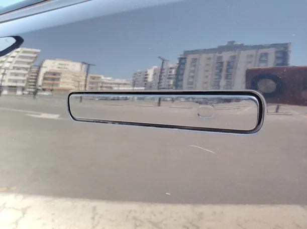 Car image 37